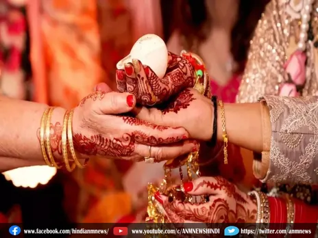 Kolkata News: आपस में दिल दे बैठीं 2 लड़कियां, फिर रचाई शादी