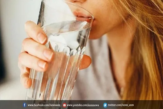 सर्दियों में कम पानी पीने से हो सकती हैं कई बीमारियां