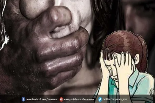 शिक्षक और तांत्रिक ने नाबालिग लड़की से किया बलात्कार