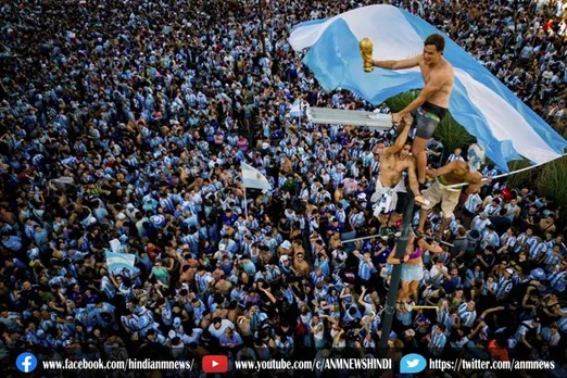 विश्व कप में जीत के बाद जश्न में डूबा अर्जेंटीना