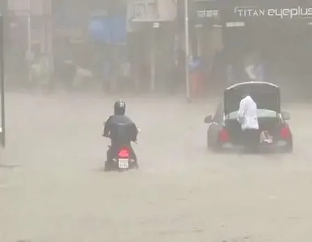 महाराष्ट्र में मूसलाधार बारिश, बिजली गिरने से 13 लोगों की मौत