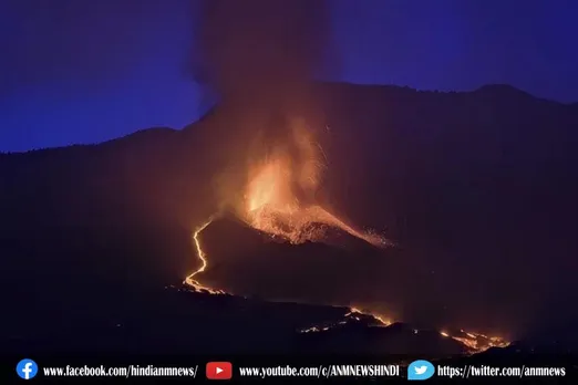 जावा द्वीप पर फटा सबसे ऊंचा ज्वालामुखी, 13 की मौत