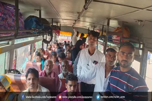 दिवाली पर ट्रेनों से लेकर बसों में दिखी भीड़