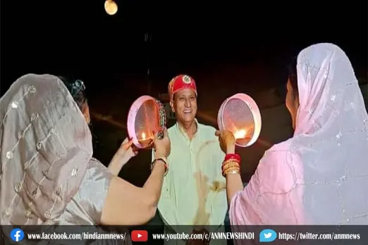 दो पत्नियों के साथ करवाचौथ का पर्व मनाते दिखे बीजेपी नेता