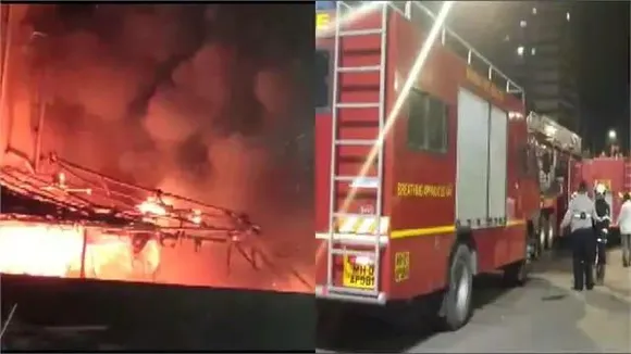 मुंबई के कुर्ला में तड़के लगी भीषण आग