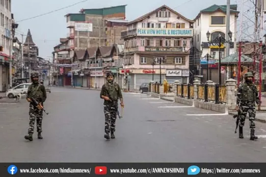 कश्मीर में लोगों के एकत्रित होने पर लगी पाबंदी, इंटरनेट बंद