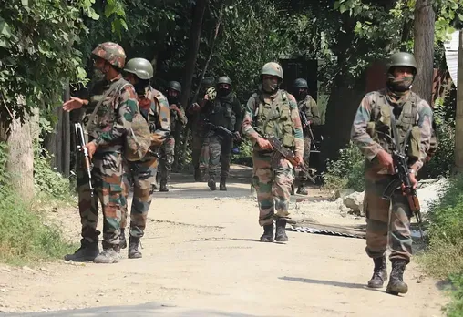 जम्मू-कश्मीर के अनंतनाग एनकाउंटर में एक आतंकी ढेर