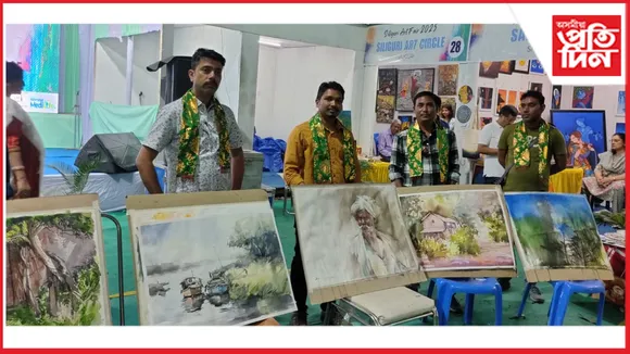 শিলিগুৰিৰ চিত্রকলা প্ৰদৰ্শনীত ভূয়সী প্ৰশংসিত ধুবুৰীৰ চিত্ৰ শিল্পী তৰুণ কুমাৰ মিত্ৰ