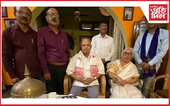 সাহিত্যিক-সমালোচক ড০ গোবিন্দ প্ৰসাদ শৰ্মাক পৰাগজ্যোতি প্ৰকাশনৰ সম্বৰ্দ্ধনা