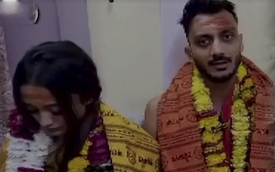 WATCH: Axar Patel pays visit to Mahakaleshwar Temple in Madhya Pradesh with his wife Meha