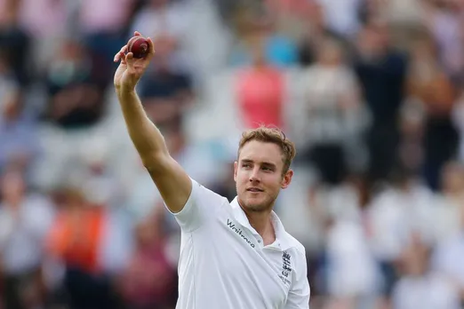 "I honestly don't believe Stuart Broad has bowled much better than this," said Andrew Strauss