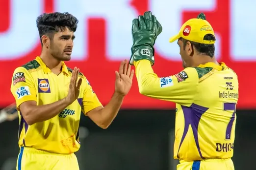 'Hey Champs'- Chennai keep playoff hopes alive with thrilling win over Hyderabad