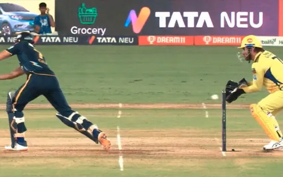 '4G, 5G Chhoriye, Dhoni G Ke saamne kuch nhi chalta' - Fans elated as MS Dhoni dismisses Shubman Gill with a quick lightning stumping behind the wickets