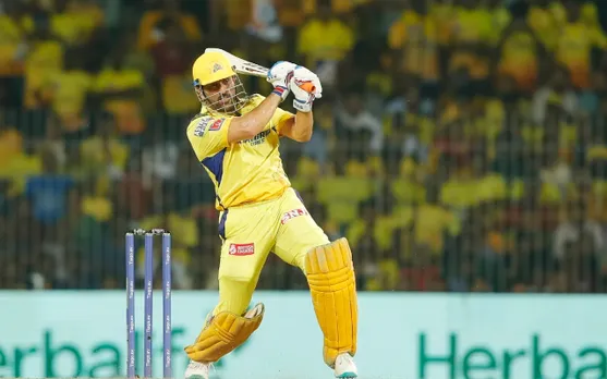 'Khud khel naa jab itni takleef hai to' - Fans bash former CSK player for questioning MS Dhoni's fitness during RR encounter
