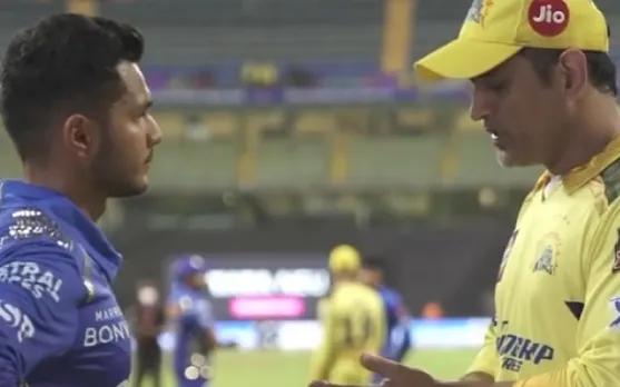 Watch: MS Dhoni shares his expertise with young Mumbai players