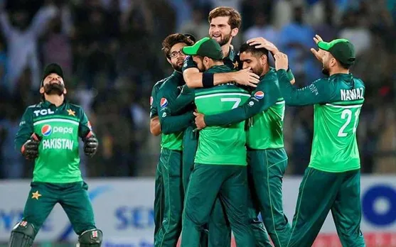 'NZ ne C team bheji jabhi to hum series to jeetne k qabil hue' - Fans react as Pakistan win 3rd ODI in Karachi against New Zealand
