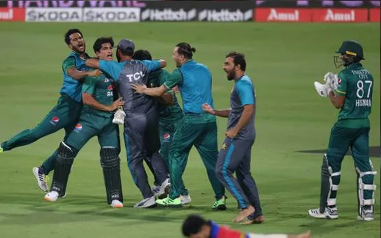 'Give scriptwriters a raise'- Twitter dumbfounded as Pakistan defeat Afghanistan in the 'best match of the Asia Cup 2022'