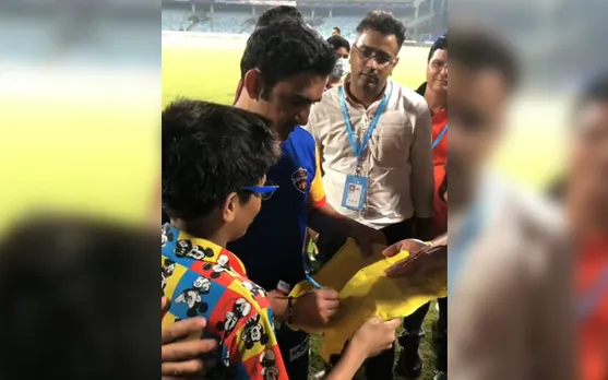 Watch: A fan touches Gautam Gambhir's feet, the latter's reaction is absolute gold