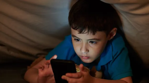kid watching mobile