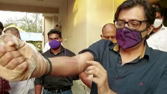 Supreme Court grants bail to Arnab Goswami