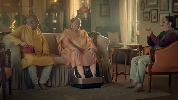 Lifelong Online's campaign featuring Vinay Pathak showcases 'massagers' as the perfect gift