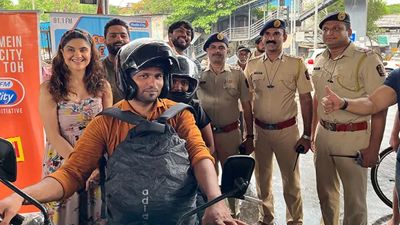Radio City's 'Piche Wale Babu Helmet Laga Lo' campaign aims to raise awareness about the new law by Mumbai Traffic Police