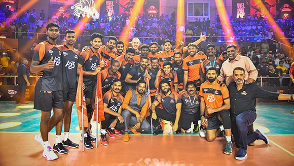 Hyderabad Black Hawks collaborates with Cake India to organise 'Hype Night' event for volleyball fans