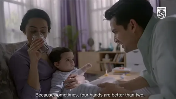 This World Breastfeeding Week, Philips encourages husbands to be a part of their wives' breastfeeding journey
