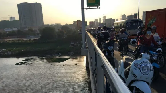 Tragic Leap: Two Young Men from Oddar Meanchey Perish at Phnom Penh's Chroy Changvar Bridge