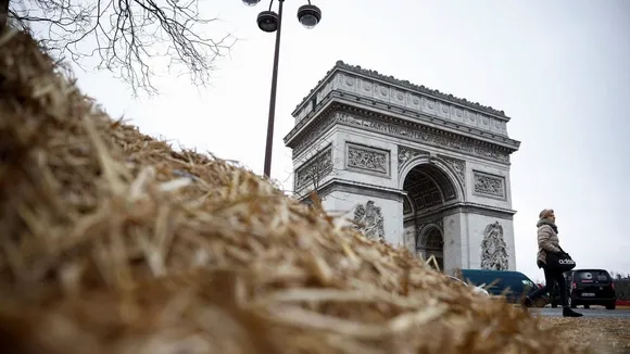 French Police Arrest 66 People at Farmers' Protest on Champs-Elysees in Central Paris