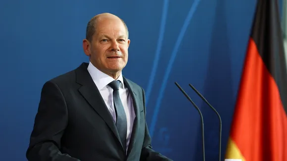 Germany, France, Poland Unite to Ramp Up Ukraine Military Aid, Scholz Clarifies War Stance