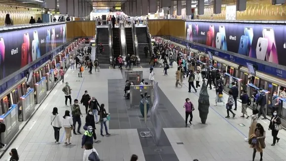 Manhunt Underway for Suspect in Taipei Metro Pepper Spray Attacks