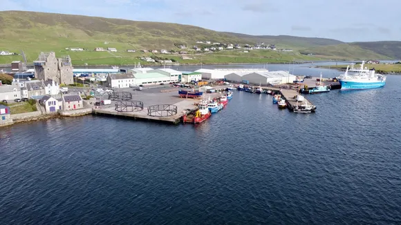 Shetland Islands Council Probes Skipper's Conduct After Oil Leak Incident in Scalloway Harbour
