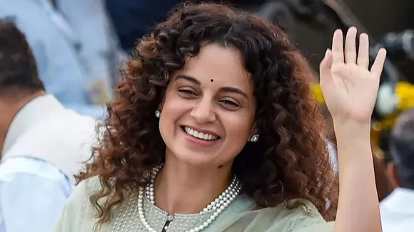 Kangana Ranaut Eyes Politics and Box Office Redemption with 'Emergency', Draws Parallels to SRK's Journey