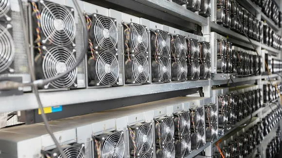 US to Idle 6,000 Bitcoin Miners, Prepping for Overseas Resale Amid Cost-Cut Hunt