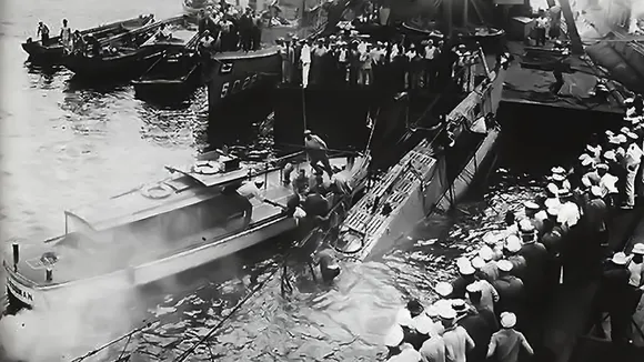 Heroic Rescue from Sunken USS O-5: Breault's Bravery Highlights Technology's Limits in 1923