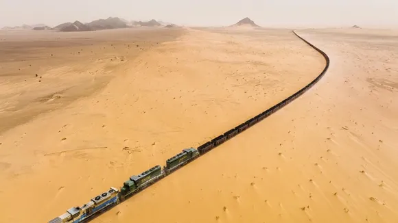 Dutch Adventurer Embarks on Sustainable Journey to Ride the 'Backbone of the Sahara'