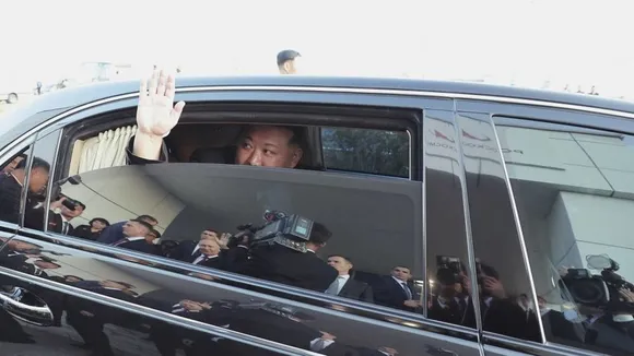 Luxury Diplomacy: Putin Gifts Kim Jong Un High-End Car, Flouting UN Sanctions
