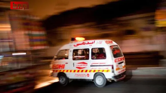 Deadly Collision Between Two Passenger Coaches in Sukkur, Pakistan, Leaves Two Dead, Seventeen Injured
