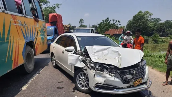 Deputy High Commissioner of Pakistan to Bangladesh Escapes Unhurt in Car Accident