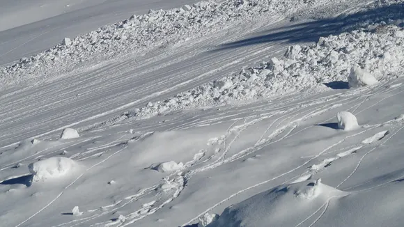 Woman Pilgrim's Body Recovered from Glacier After Avalanche in Uttarakhand's Chamoli District