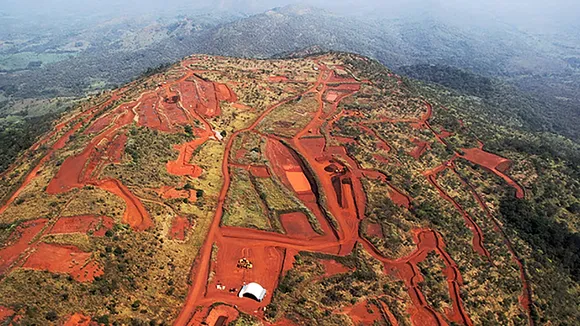 Guinean Lawmakers Approve Development of World's Largest Untapped Iron Ore Project