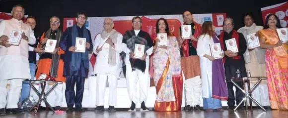 Gulzar-saab (centre) bio-book launch with all VIP guests on stage