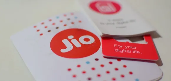 RJio's "Jio Football Offer" gives cashback upto Rs 2,200 on select smartphones