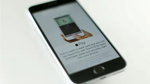 Apple reportedly in talks to launch a peer-to-peer payment service this year