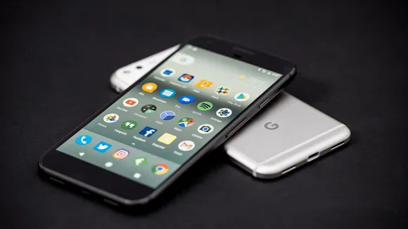 Like Apple & Samsung, Google to change the design of Pixel 2