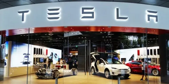 Tesla posts record quarterly loss with sluggish Model 3 production