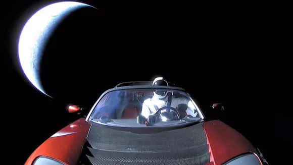 SpaceX's Starman and his Roadster send their last selfie