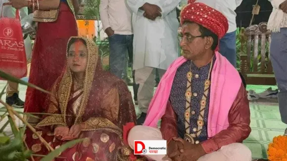 62 साल की उम्र में अशोक महतो ने 16 साल छोटी लड़की से की शादी, चुनावी दांव खेलने की चर्चा तेज