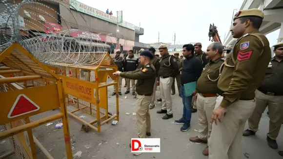 किसान आंदोलन दूसरे दिन भी जारी, दिल्ली बॉर्डर पर पुलिस और किसानों  के बीच झड़प